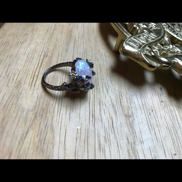 Woman’s Opal Silver Ring! - Picture 7 of 8